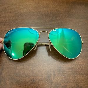 Ray-Ban Blue/Green Mirrored Aviator Sunglasses